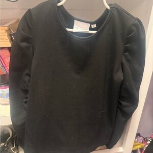 Magnolia Classic Black Top